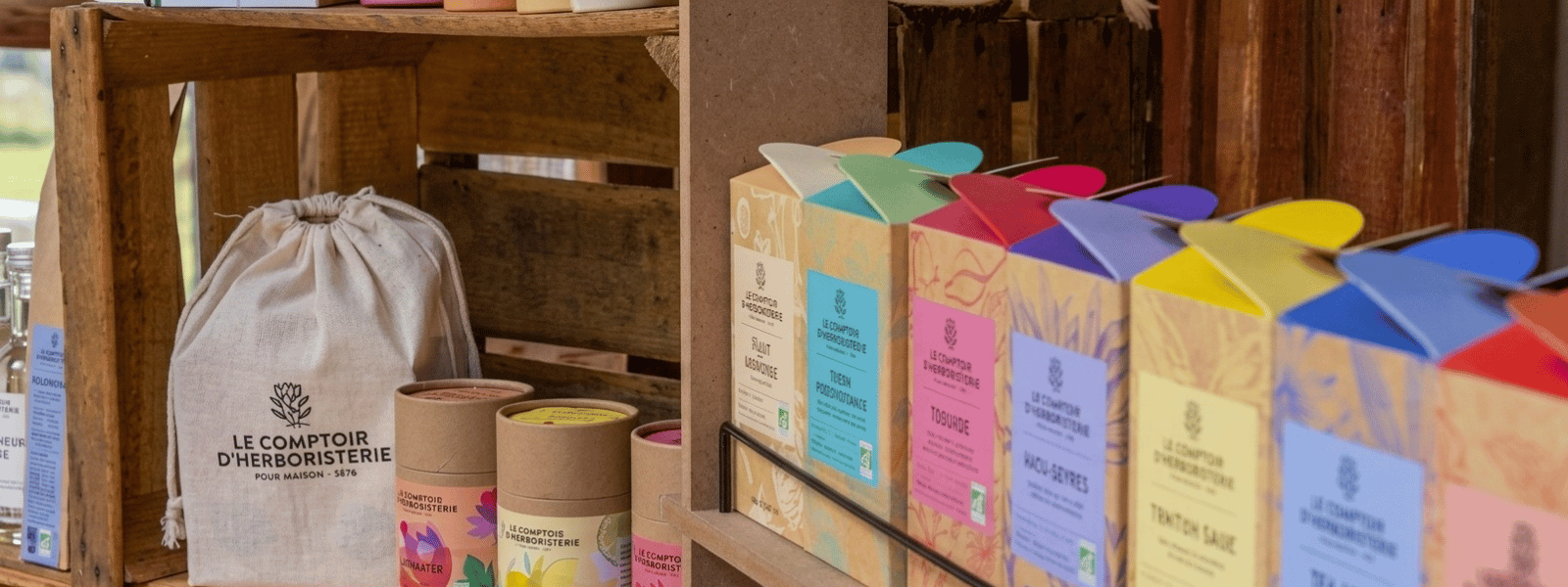 sélection de tisanes et thés du comptoir d'herboristerie, vendu en suisse chez terrame, bio