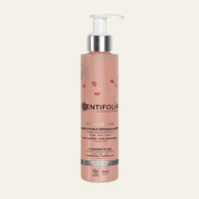 Gelée d’huile démaquillante Éclat de Rose Centifolia 150 ml à la rose bio, acide hyaluronique, vitamine C et huile de ricin.