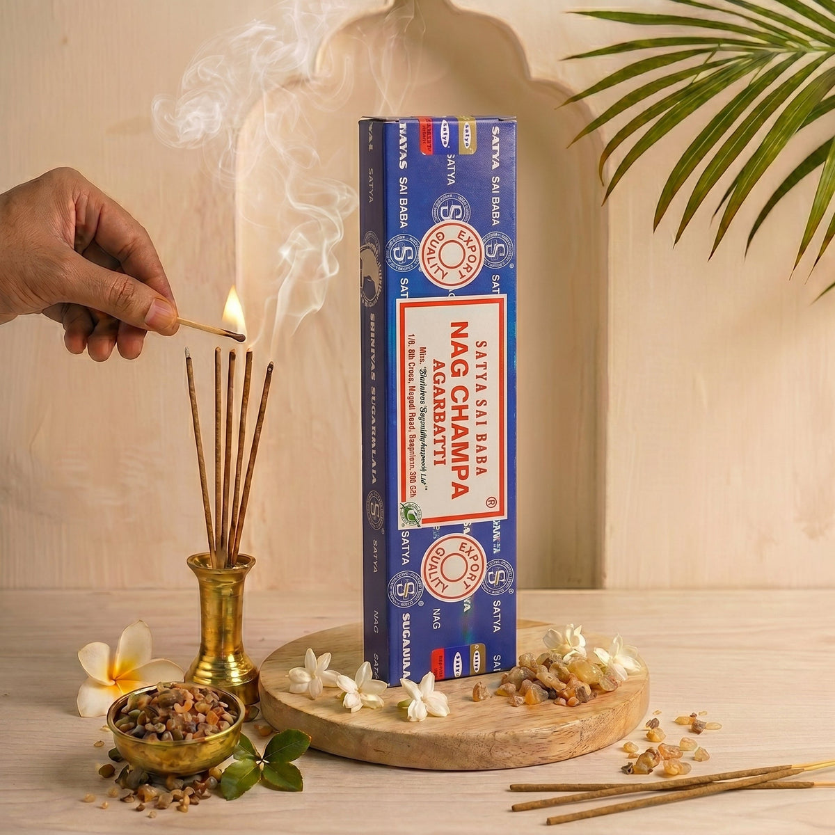 Encens Nag Champa Satya dans une ambiance de rituel avec fumée
